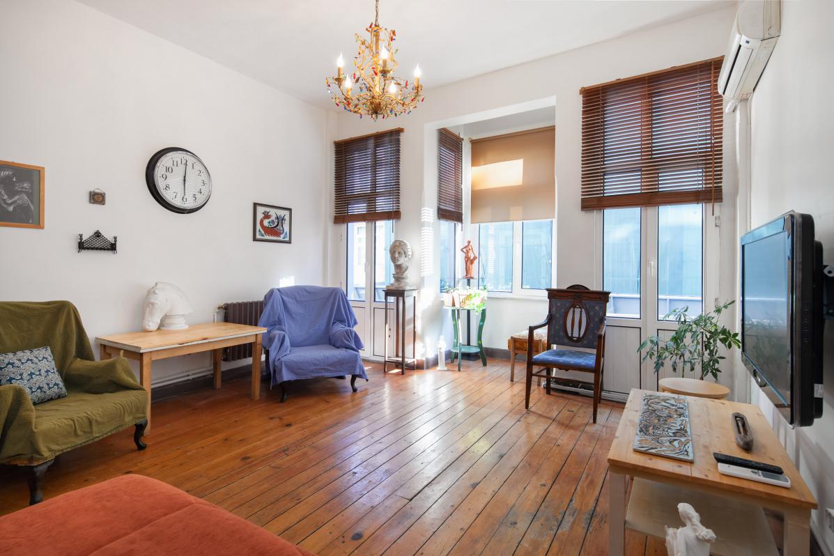 1 BED Apartment with garden in Istanbul for Rent